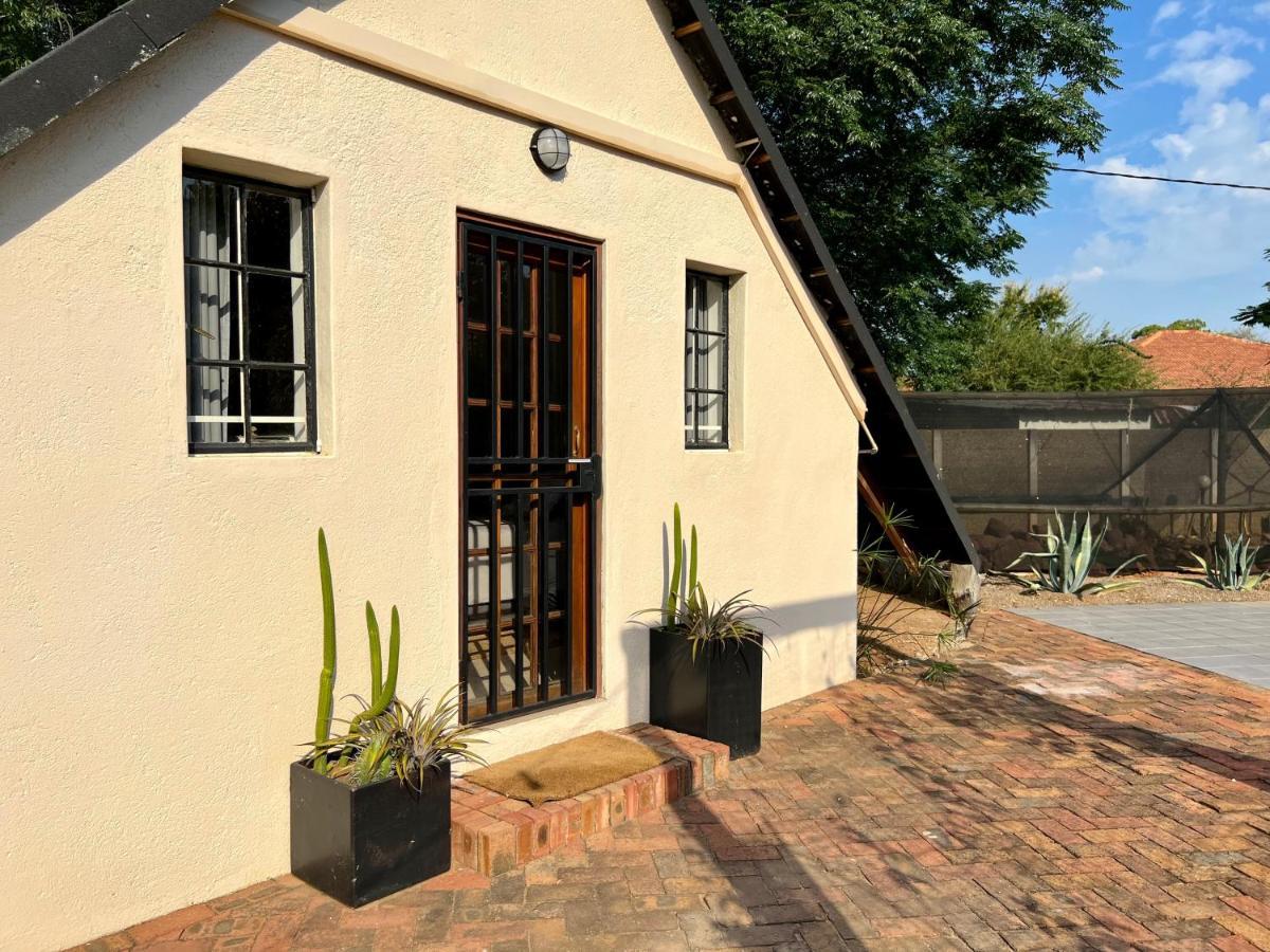 Cosy City Cottage Gaborone Buitenkant foto